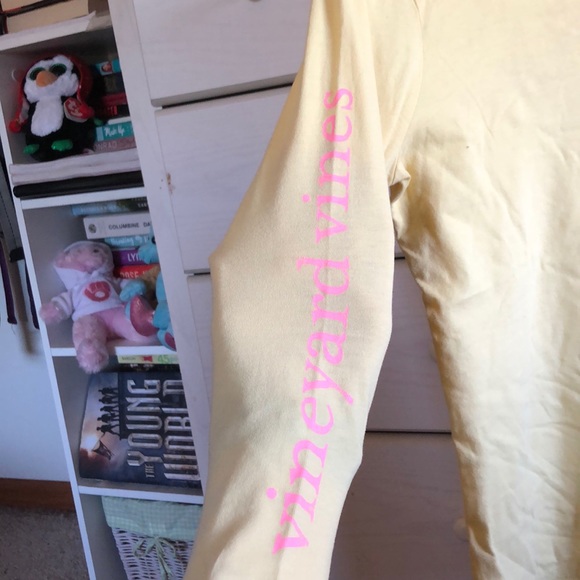 Vineyard vines long sleeve - Picture 2 of 5